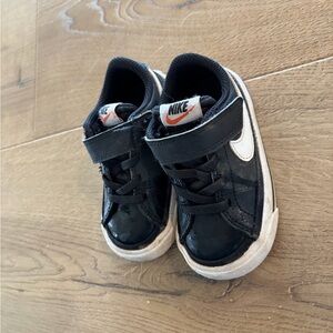 Nike Kids Black and White Sneakers